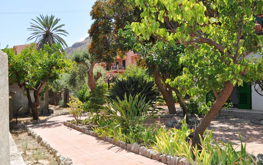 Seafront Apartments Garden House Taormina Habitación foto