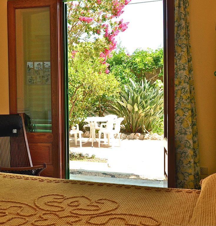 Seafront Apartments Garden House Taormina Habitación foto